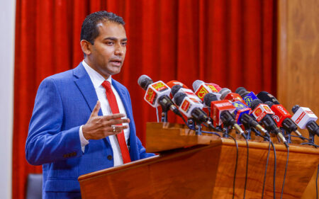 පුනුරුත්තාපන කදවුරුවලින් ත්රිවිධ හමුදාව ඉවත් කර ගන්නවා