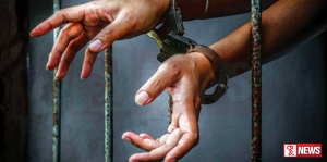 ගිනිඅවි 3ක් සමග අයෙක් කොටුවෙයි