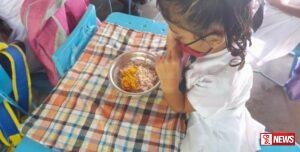 අවුරුදු සමයේ දරුවන්ට කෑම දෙනකොට මේ ගැන වහාම හිතන්න (වීඩියෝ)