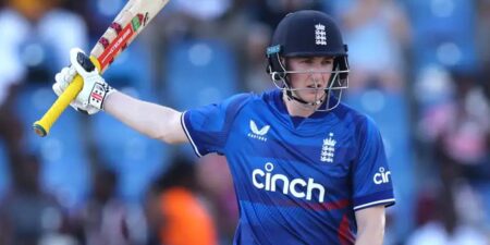 ප්රභල පිතිකරුවෙක් IPL වලින් ඉවතට