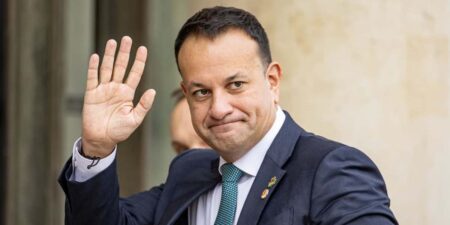 අග්රාමත්යවරයෙක් ඉල්ලා අස්වෙයි