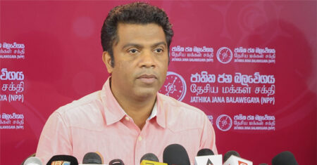 උපකාරක පන්ති තහනම් නොකරන බවට රජය කියයි