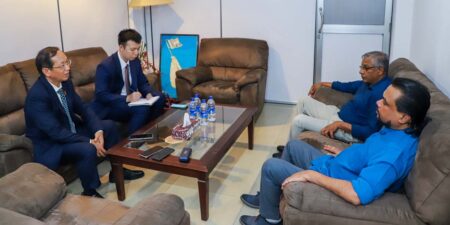 විමල් වීරවංශ සහ චීන තානාපති කාර්යාලයේ කවුන්සල්වරයා අතර විශේෂ හමුවක්!