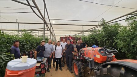 ඊශ්රායල් කෘෂිරැකියා 1064 ක් මාර්තුවේදී