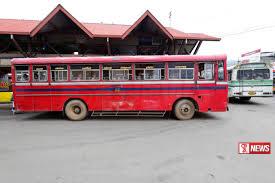 ලංගම බස්  රථ පාසල් දරුවන් මග හැර යයි