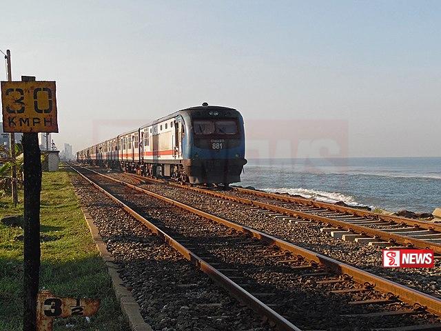 මුහුබඩ මාර්ගයේ දුම්රිය ධාවනයේ ප්රමාදයක්