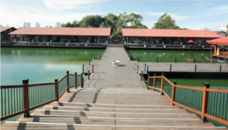 පිටකොටුව පාවෙන වෙළඳ සංකීර්ණයේ සංවර්ධනය ජපානයට