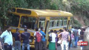 මහා අනතුරක් නැවතූ රියදුරු මහතා