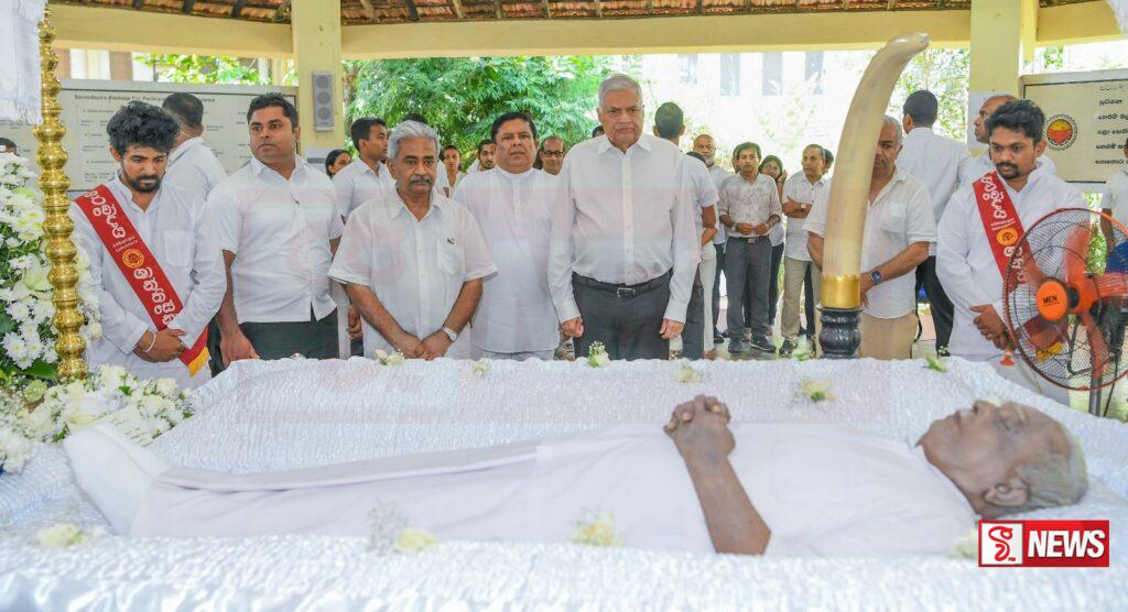 ඒ.ටී.ආරියරත්න මහතාගේ දේහයට ජනපතිගෙන් අවසන් ගෞරව