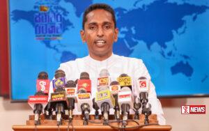 “ජවිපෙ එවුන් මම ඉපදුන අවුරුද්දවත් දන්නෙ නෑ” D.වීරසිංහ මාලිමාවට නෙළයි