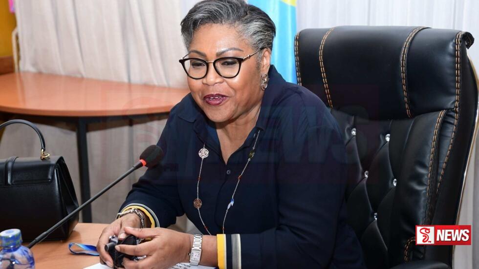 ඉතිහාසයේ පළමුවරට කොංගෝ ජනරජයේ අගමැති ධුරයට කාන්තාවක්