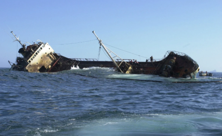 ඕමාන් බොක්ක ආසන්න මුහුදේ දී ශ්රී ලාංකිකයින් 21ක් බේරා ගැනේ