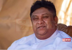 රාජ්ය ඇමති චාමර සම්පත් ගමන් ගත් රථය හදීසි ගිනි ගැනීමකට ලක්වෙයි