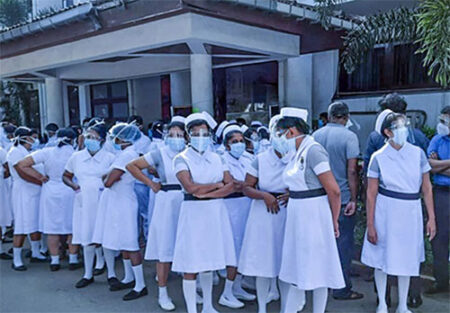 සෞඛ්ය වැඩ වර්ජනය සති 03ට අත්හිටුවයි