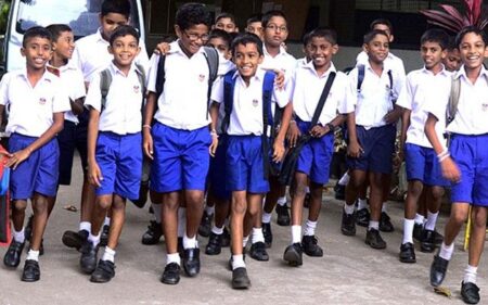 පළමු පාසල් වාරයේ පළමු අධියර අදින් අවසන්