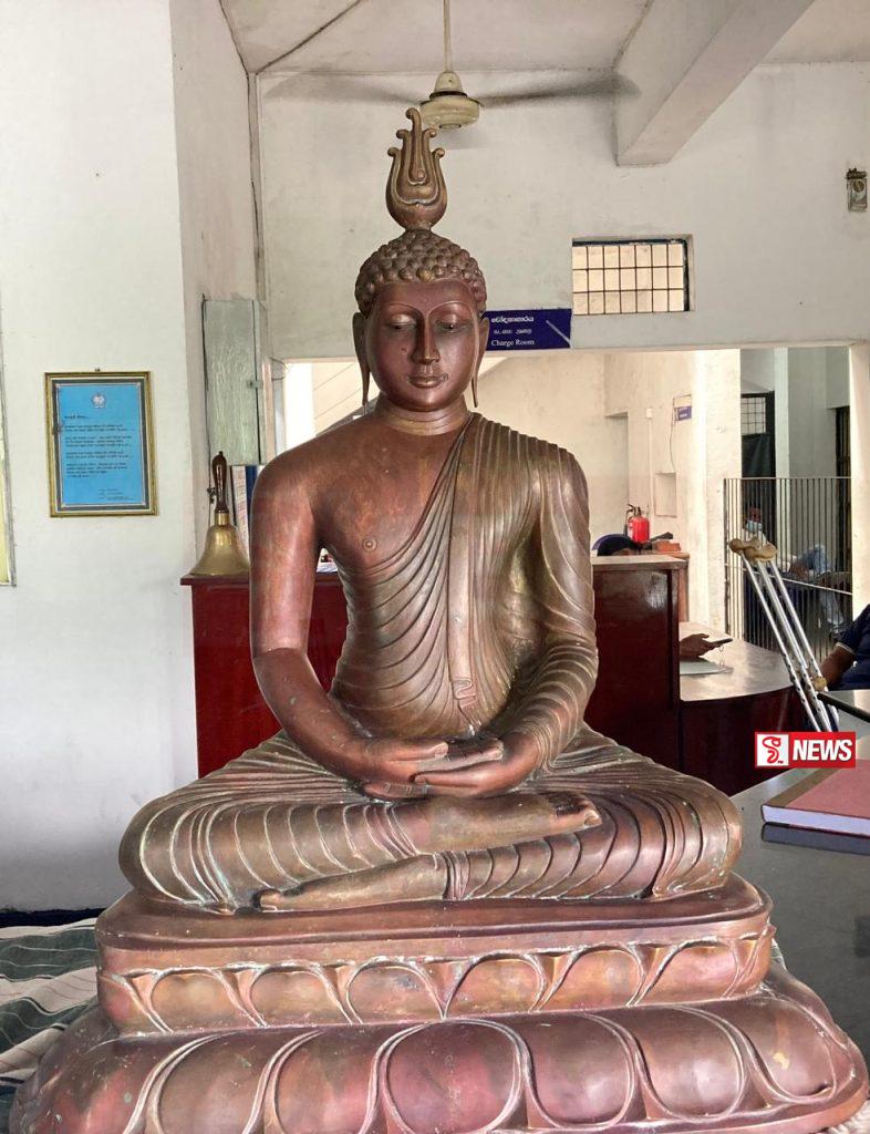 රුපියල් එක්කෝටි විසි ලක්ෂයකට බුද්ධ ප්රතිමාවක් විකිණීමට ගිය යකැදුරෙකු අත්අඩංගුවට