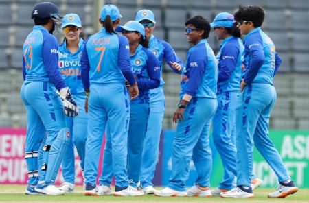 බංග්ලාදේශ – ඉන්දිය කාන්තා 20 යි 20 අවසන් ක්රිකට් තරගයේ ජය ඉන්දියාවට