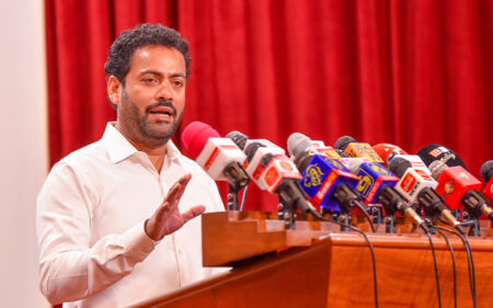 විදුලි බිල අඩු කිරීමේ තීරණයක්