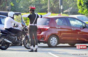 පාසල් සිසුන් 20ක් රෝහලේ