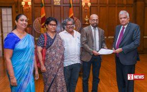 සංහිදියාවේ සහ ප්රතිසන්ධානයේ ස්මාරකයක් ඉදිකිරීම පිළිබඳ කමිටුවේ වාර්තාව ජනපතිට