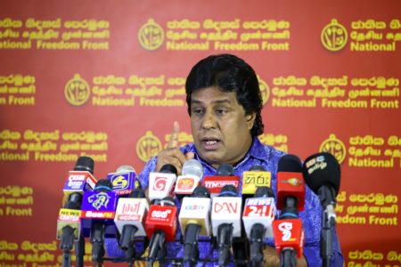 13 වන සංශෝධනය ක්රියාත්මක කරන බවට විපක්ෂනායකගේ ප්රකාශය හෙළා දකිනවා