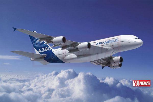 ‘අර්ත්රයිස්’ ගගනගාමියා ගුවන් අනතුරකින් මිය යයි