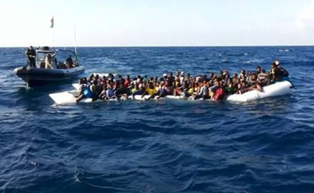 යේමනයේ සංක්රමණිකයන් රැගත් බෝට්ටුවක් පෙරලී යාමෙන් පුද්ගලයන් 39 දෙනෙකු මරුට