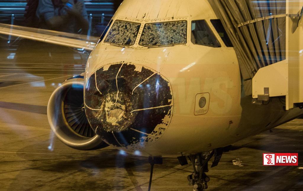 ගුවන් යානයක් හිම කුණාටුවකට හසුවෙයි