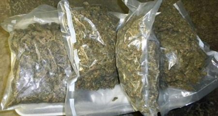 මත්ද්රව්ය සමඟ කාන්තාවක් අත්අඩංගුවට