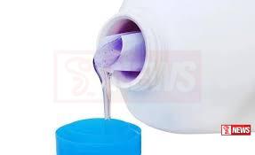 තම දියණියට වැසිකිලි පිරිසිදු කාරක දියර පෙවීමට තැත් කළ පියෙකු අත්අඩංගුවට