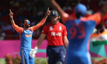 ඉන්දියාව අපරාජිතව විස්සයි විස්ස ලෝක කුසලාන අවසන් මහා තරගයට සුදුසුකම් ලබයි