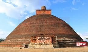 ජේතවනාරාම ස්ථුපයේ අකුණු සන්නායකය සොරකමේ ගිය පිරිසක් අත්අඩංගුවට