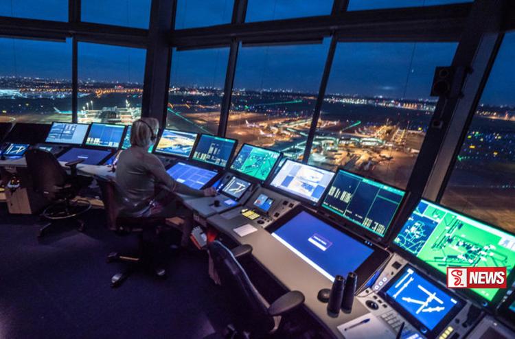 ගුවන් ගමන් පාලකවරුන් 80ක් රට හැර යයි