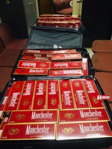 විදේශීය නිෂ්පාදිත දුම්වැටි තොගයක් සමග කාන්තාවක් අත්අඩංගුවට