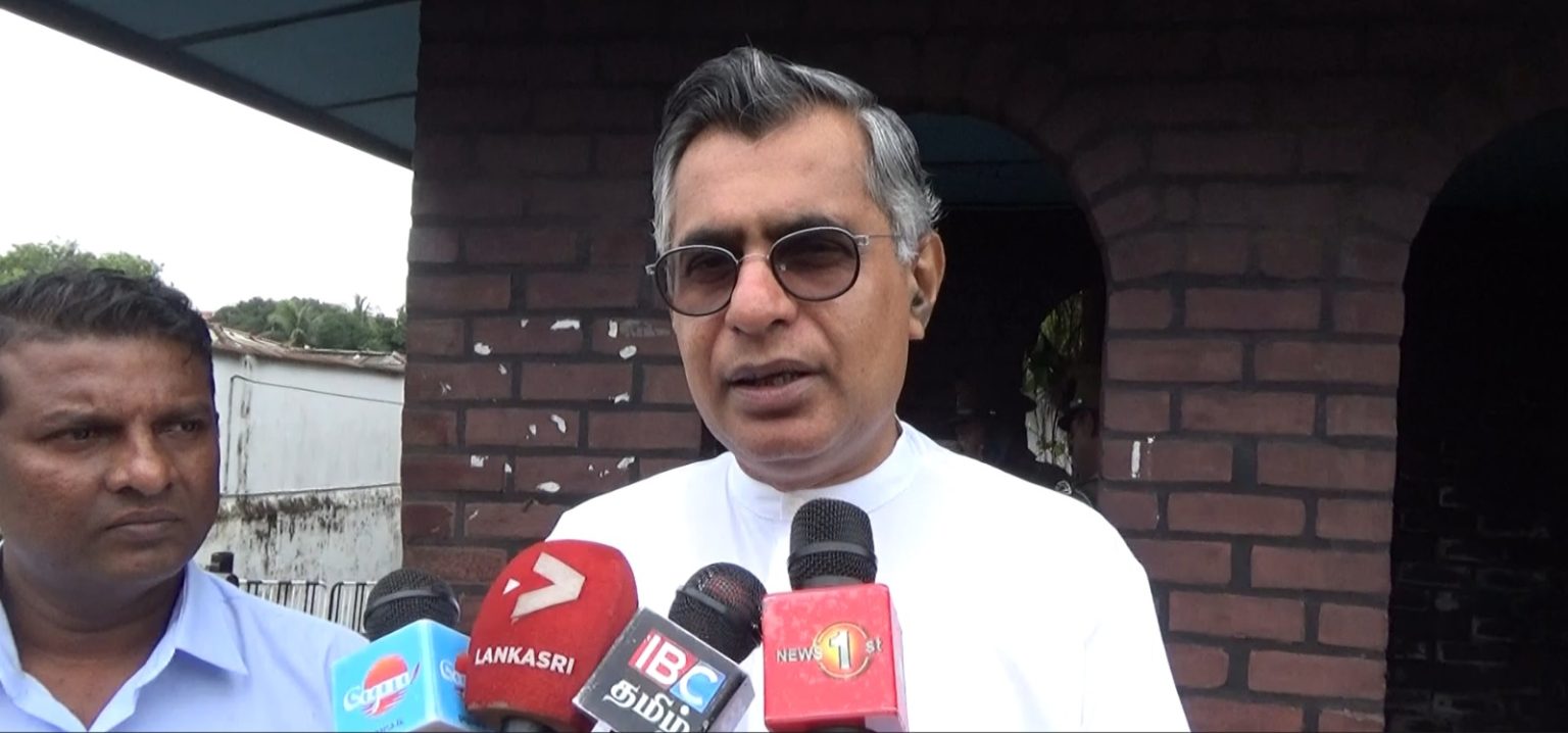 රට තුළ දේශපාලන පාතාලයක් – පාඨලී චම්පික