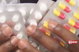 පාසල් ළමුන් ඉලක්ක කරගනිමින් සිදු කළ මත්කරල් ජාවාරමක් වටලයි