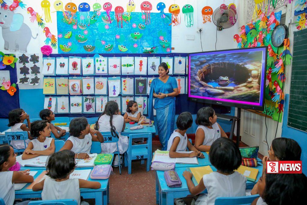 කොළඹ සිරිමාවෝ බණ්ඩාරනායක විද්යාලයට සුහුරු පන්ති කාමර