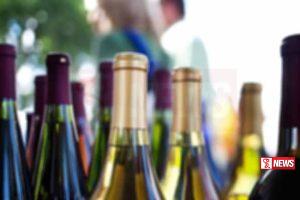 මත්පැන් බෝතලයේ ස්ටිකරය වෙනස් වෙයි