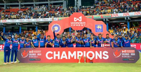 ශ්රී ලංකා එක්දින ක්රිකට් කණ්ඩායමට හය වන ස්ථානය