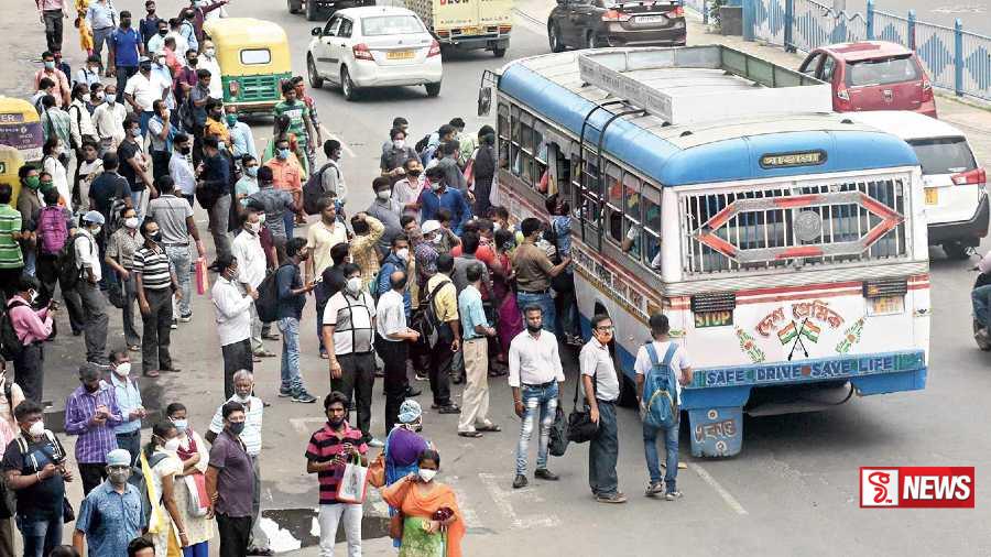 දීර්ග සති අන්ත නිවාඩුවට අද සිට විශේෂ ප්රවාහන සේවා රැසක්.
