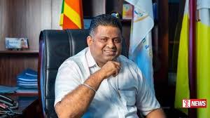 අරුන්දික ප්රනාන්දු ස්වාධීන වෙයි