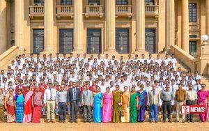 සිසුන් ජනාධිපති කාර්යාලය නැරඹීමට පැමිණෙයි