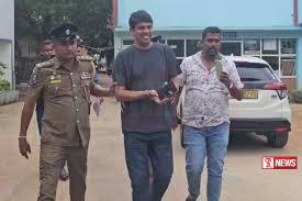 අර්චුනා දේශපාලනය පිළිබදව කිලකිරෙයි