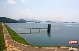 අම්පාර ගල් ඔයේ ඉවුරු කැඩී යයි