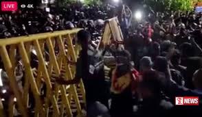 වෛද්ය පීට ශිෂ්ය ක්රියාකාරීන්ගෙන් රජයට සති 2 ක කාලයක්