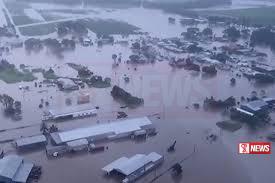 ඔස්ට්රේලියාවේ – උතුරු ක්වීන්ස්ලන්තයට බලපෑ ගංවතුරෙන් ජනතාවට දැඩි පීඩා