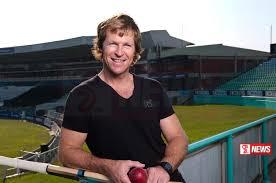 දකුණු අප්රිකාවේ හිටපු ක්රිකට් ක්රීඩක ජොන්ටි රෝඩ්ස් දිවයිනට