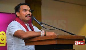 ලිඛිතව දැනුම් දුන්නොත් ඕනෑම අවස්ථාවක ඉවත් වීමට සූදානම් බව නාමල් කියයි