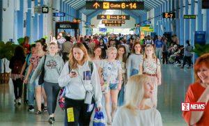 ලංකාවට පැමිණි සංචාරකයින් ගණන 370,000 ඉක්මවා යයි