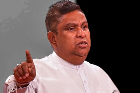 චාමර සම්පත්ට නඩු 4කට ඇප